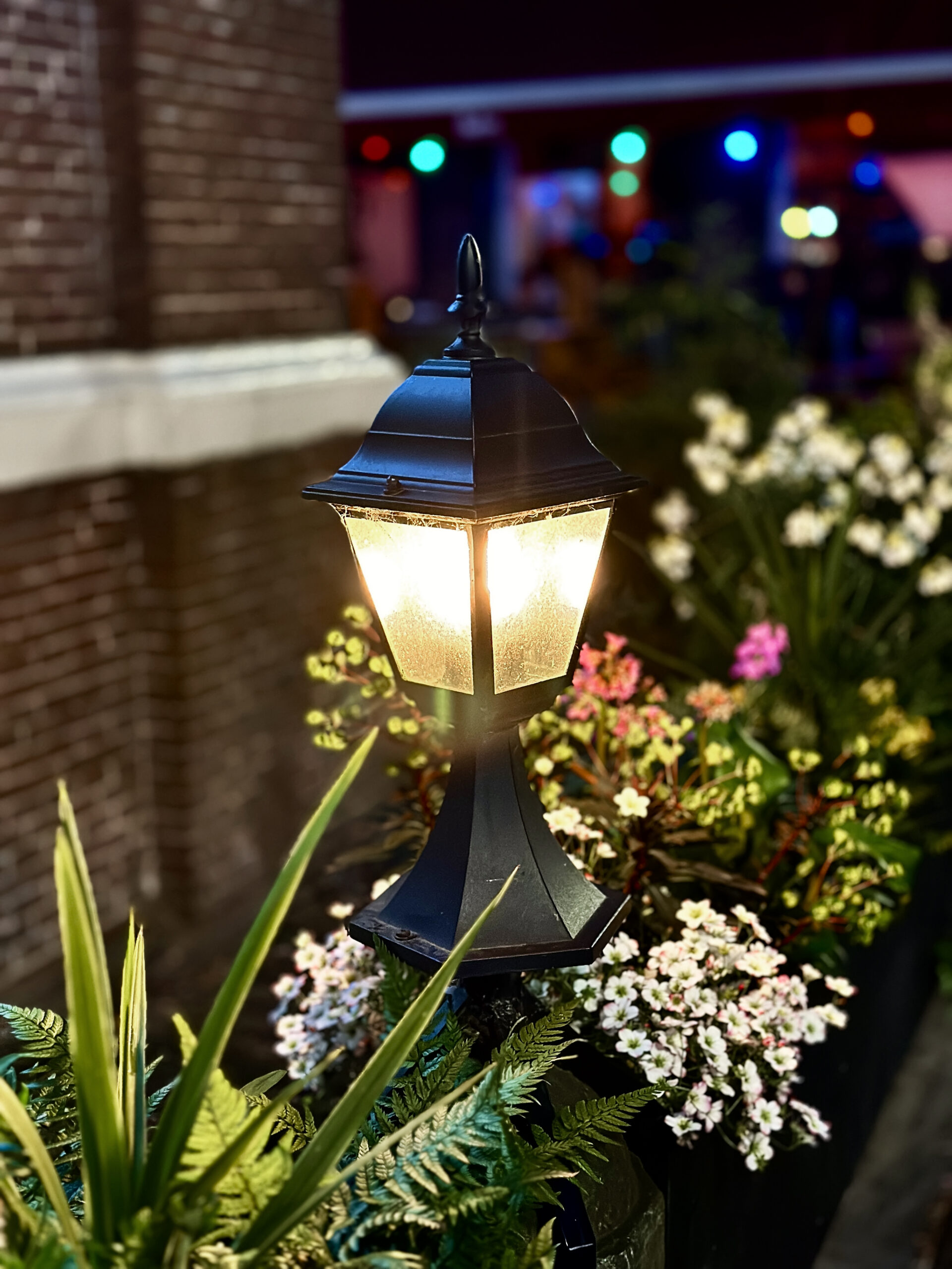 outdoor-electric-lamp