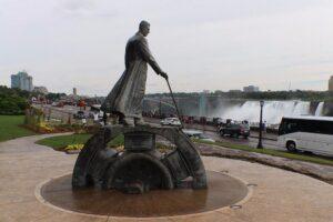 This statue of Nikola Tesla stands at Niagara Falls